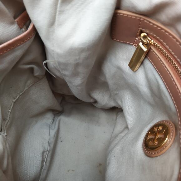 Tory Burch Multicolor Stripes Bucket Drawstring Crossbody Bag - Picture 15 of 16